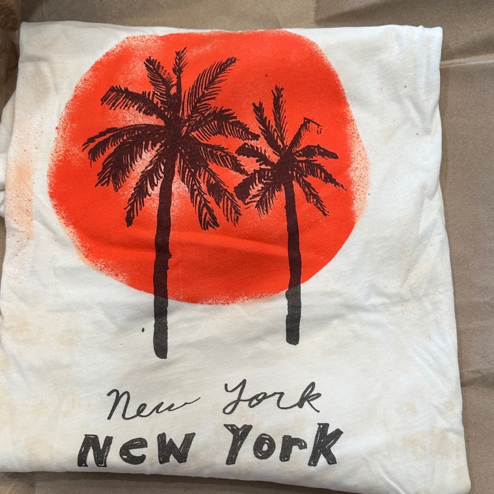 imogene + willie NWT Tee with Orange Sun Black Palm and New York New York Print
